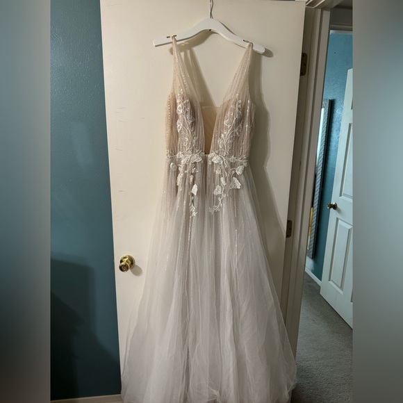 Watters January wedding dress - Picture 4 of 7